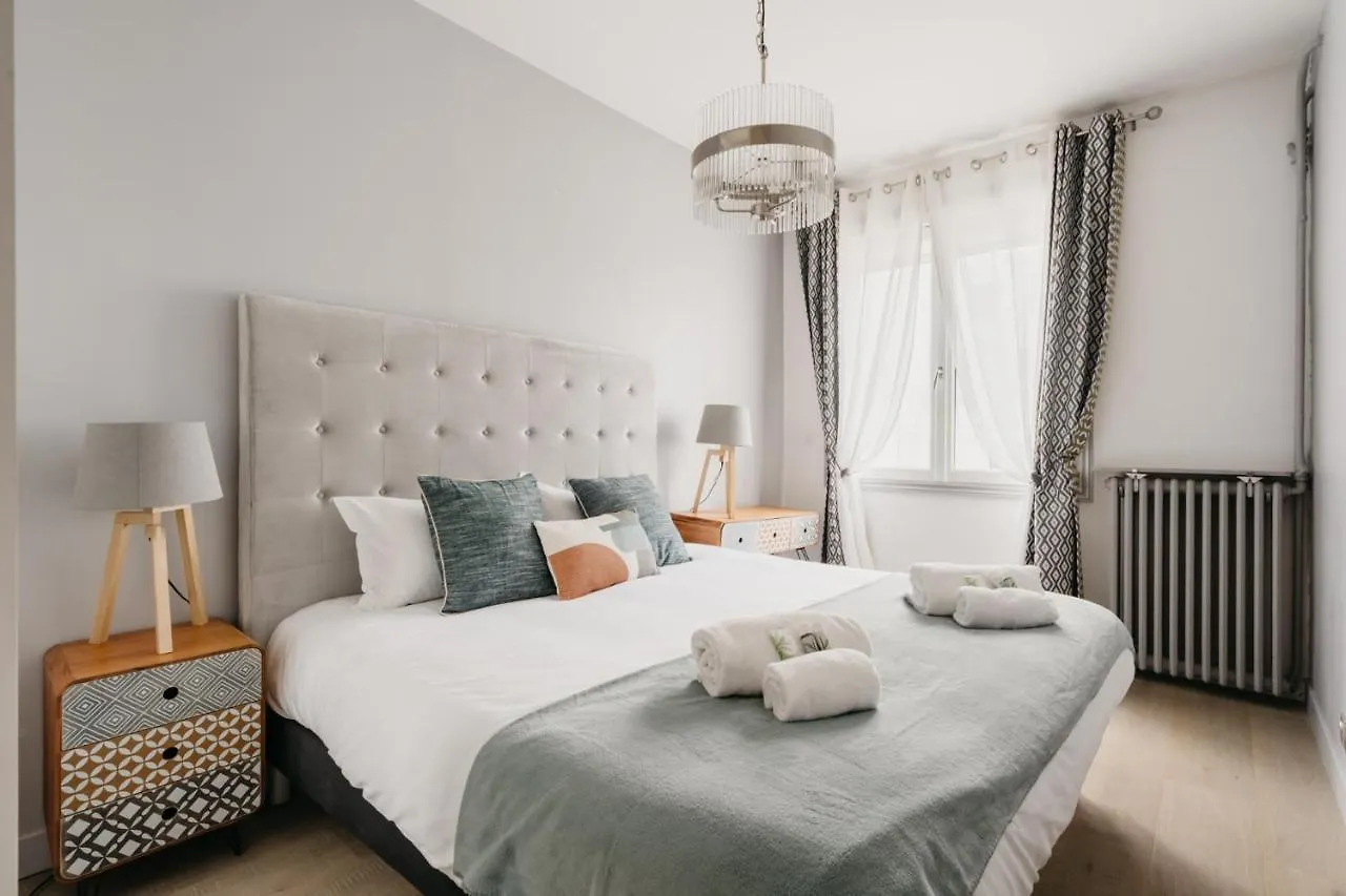 Suite Courcelles Paris Etoile 0*,  France
